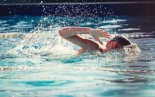 Bezpłatna nauka pływania dla dzieci z Ełku i okolic. Kto może skorzystać?